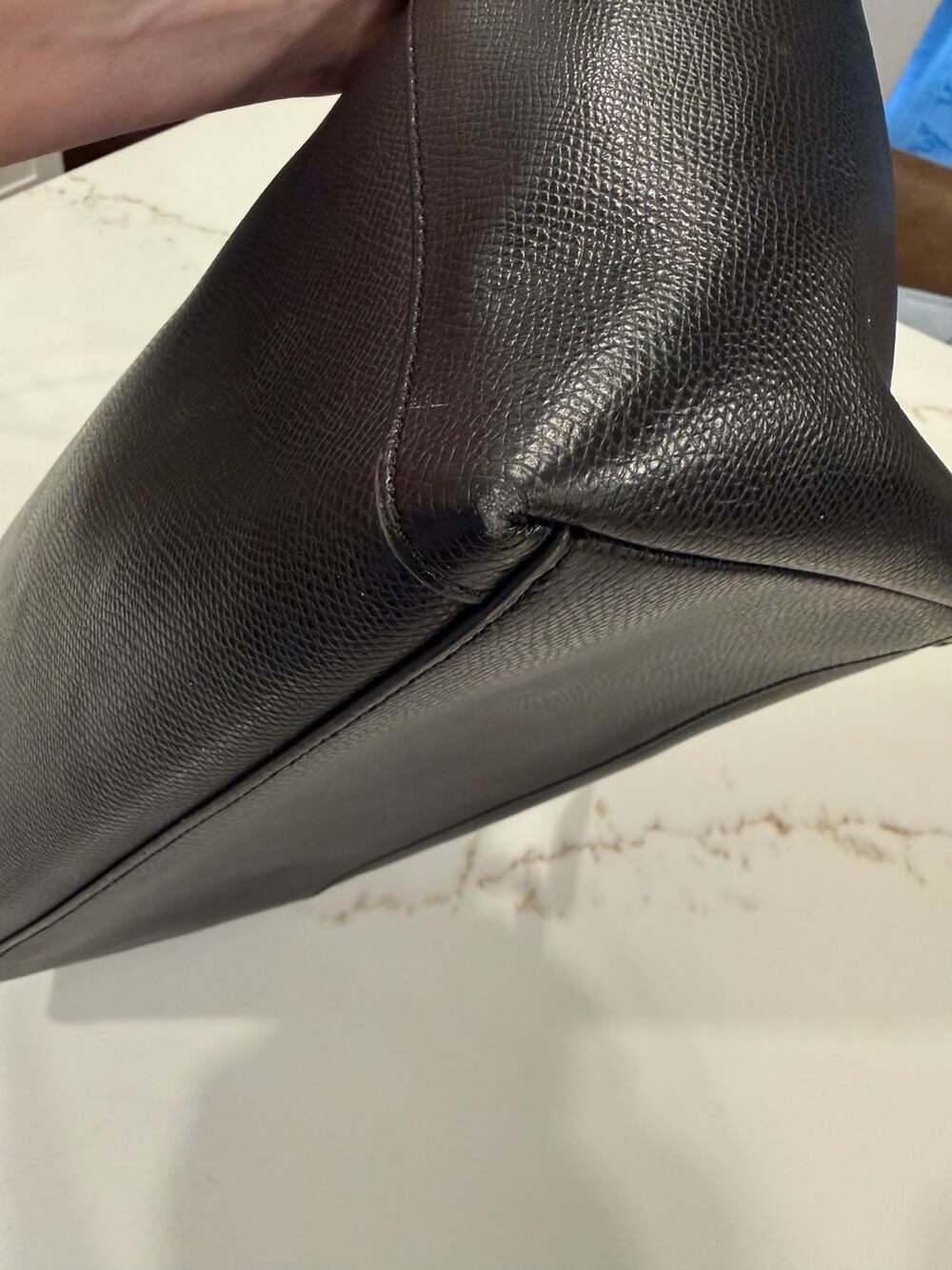 Coach Market Tote in Black Polished Pebble Leather with Turnlock Detail - Picture 3 of 7